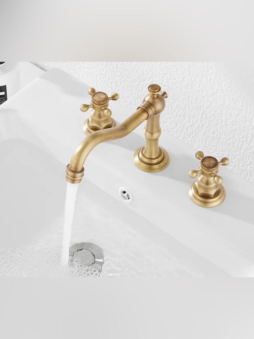 Open Box Antique Brass 2 Handle Sink Faucet with Drain Assembly (Gold toned)